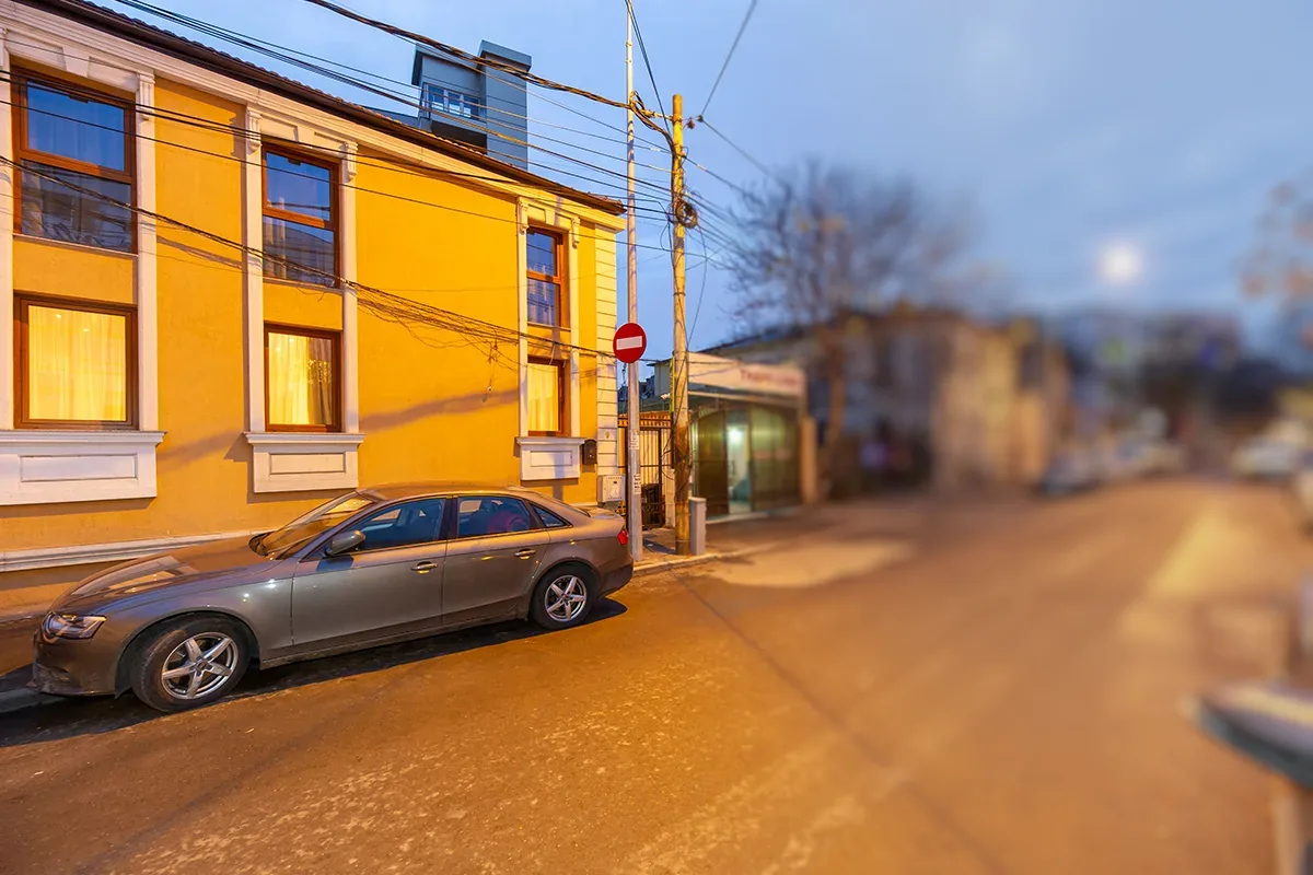 Casa de pe Strada Bucur 9, seara